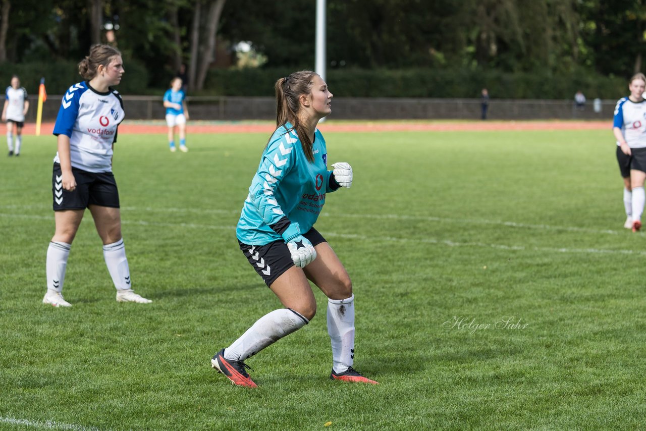 Bild 190 - wBJ VfL Pinneberg - Germania Schnelsen : Ergebnis: 15:1